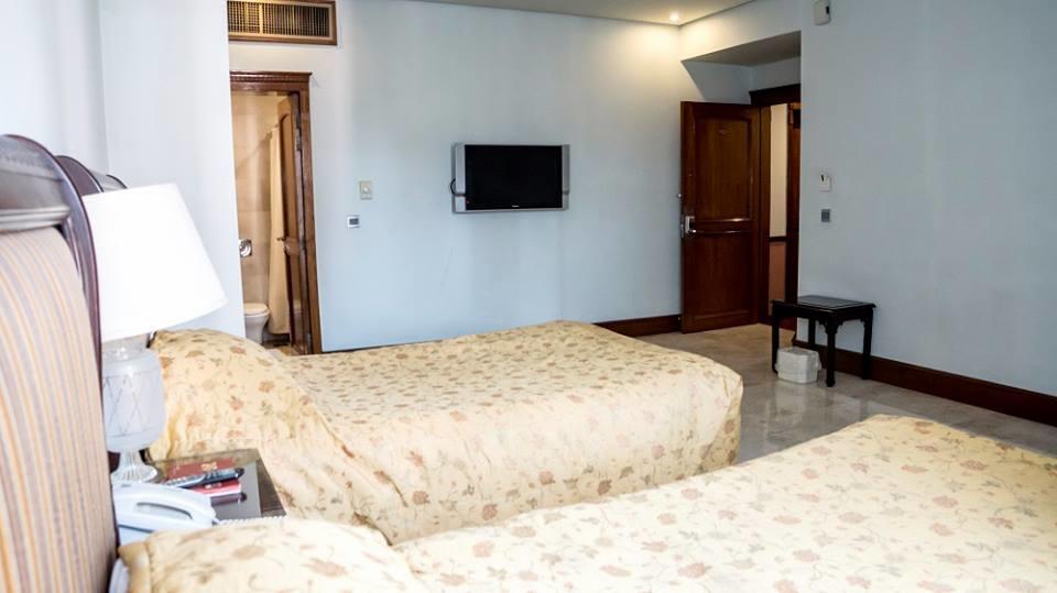Regency Inn Hotel Lahore Exterior photo