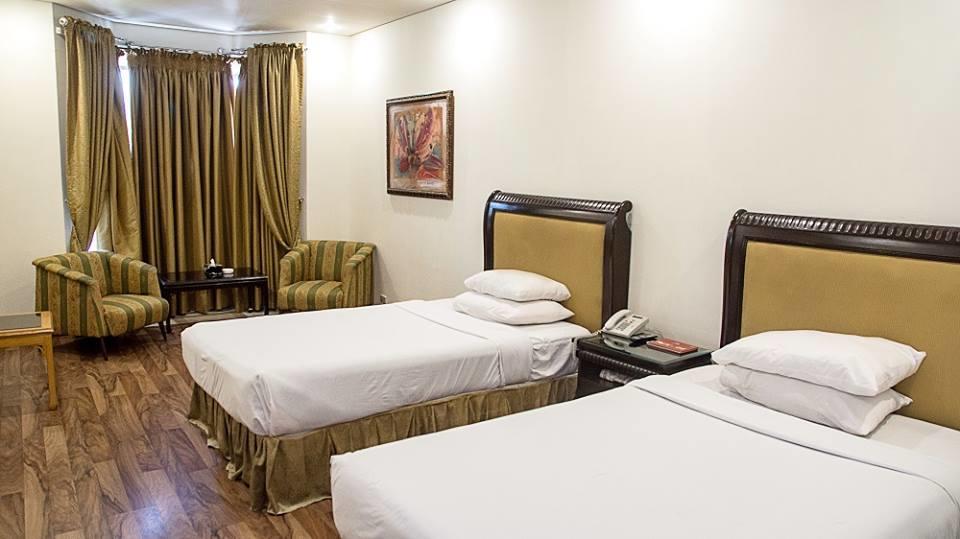 Regency Inn Hotel Lahore Exterior photo